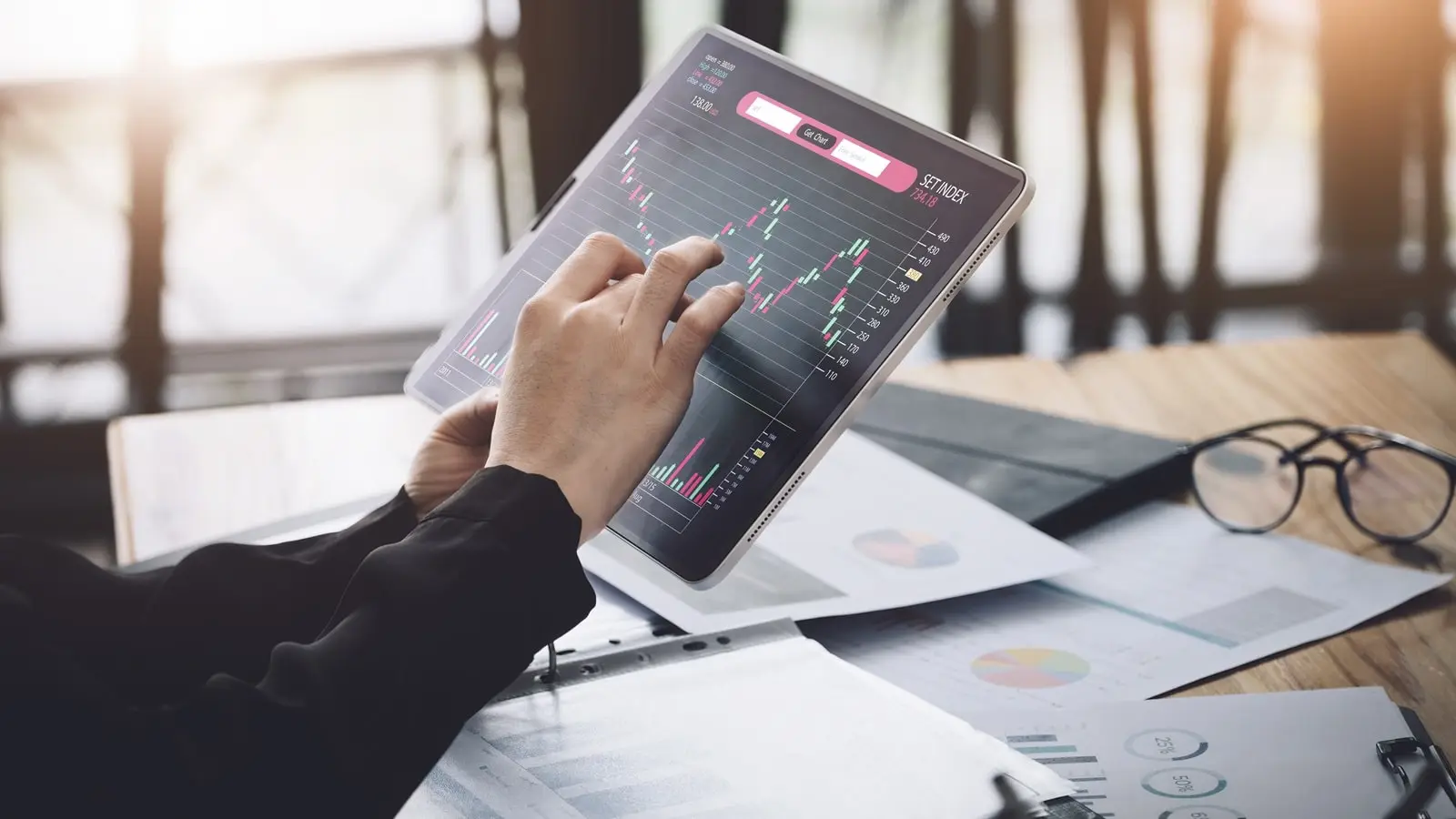 The Fed cuts rates for the second time, but Trump’s economic policies raise inflation concerns. Explore how this affects future rate decisions and market reactions.